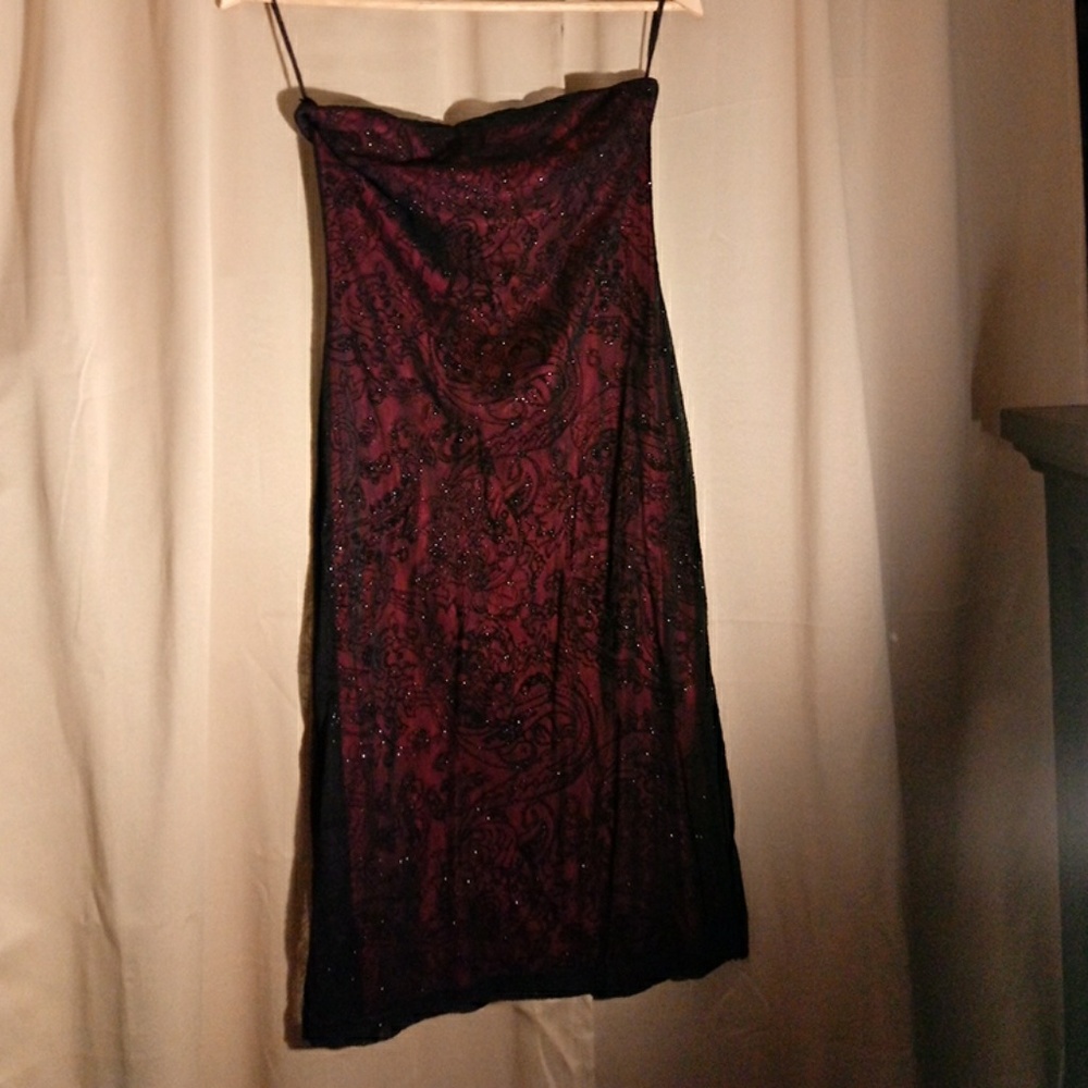 Long Sparkly Black & Red Skirt, stretch, size M